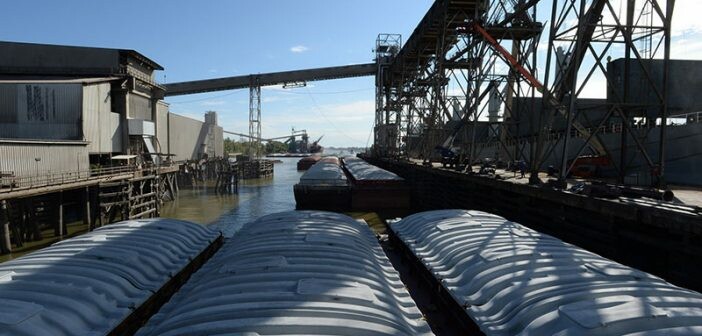 Low Water Hurting Cargo Movement On The Mississippi River | WorkBoat